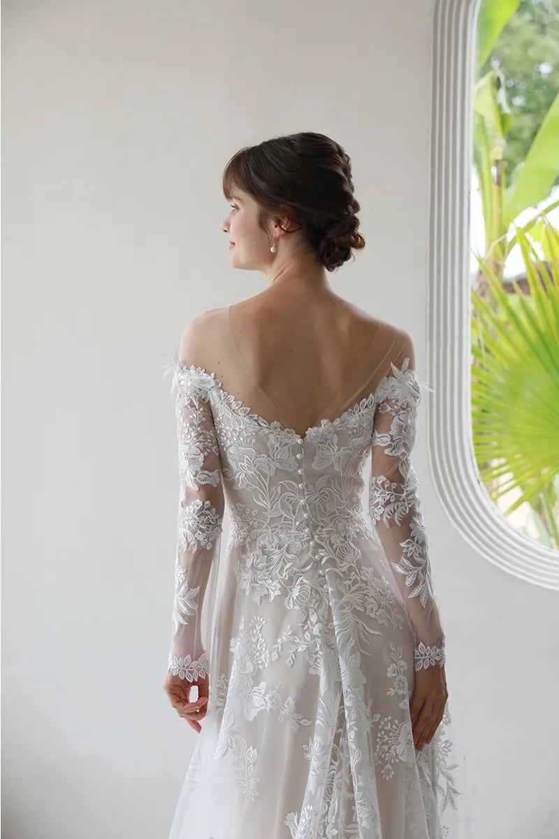 Robe de Mariée Manches Longues Dentelle Col Bateau