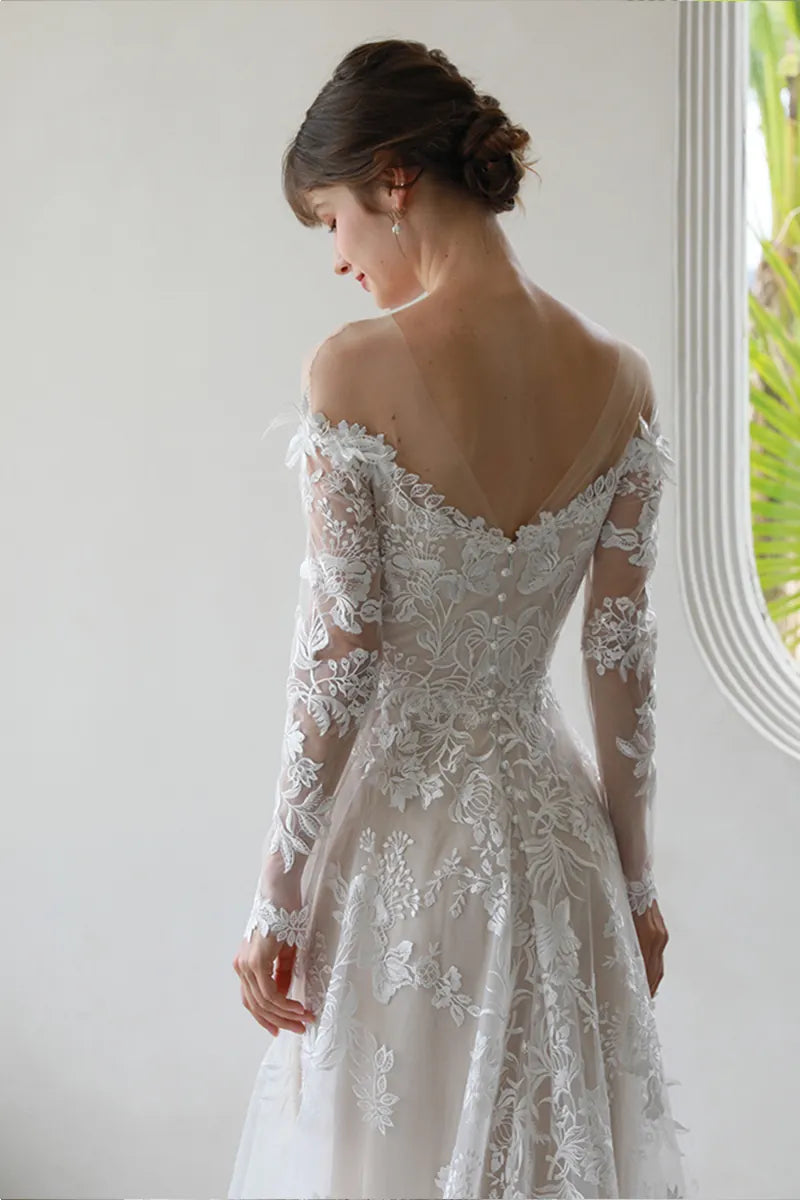 Robe de Mariée Manches Longues Dentelle Col Bateau