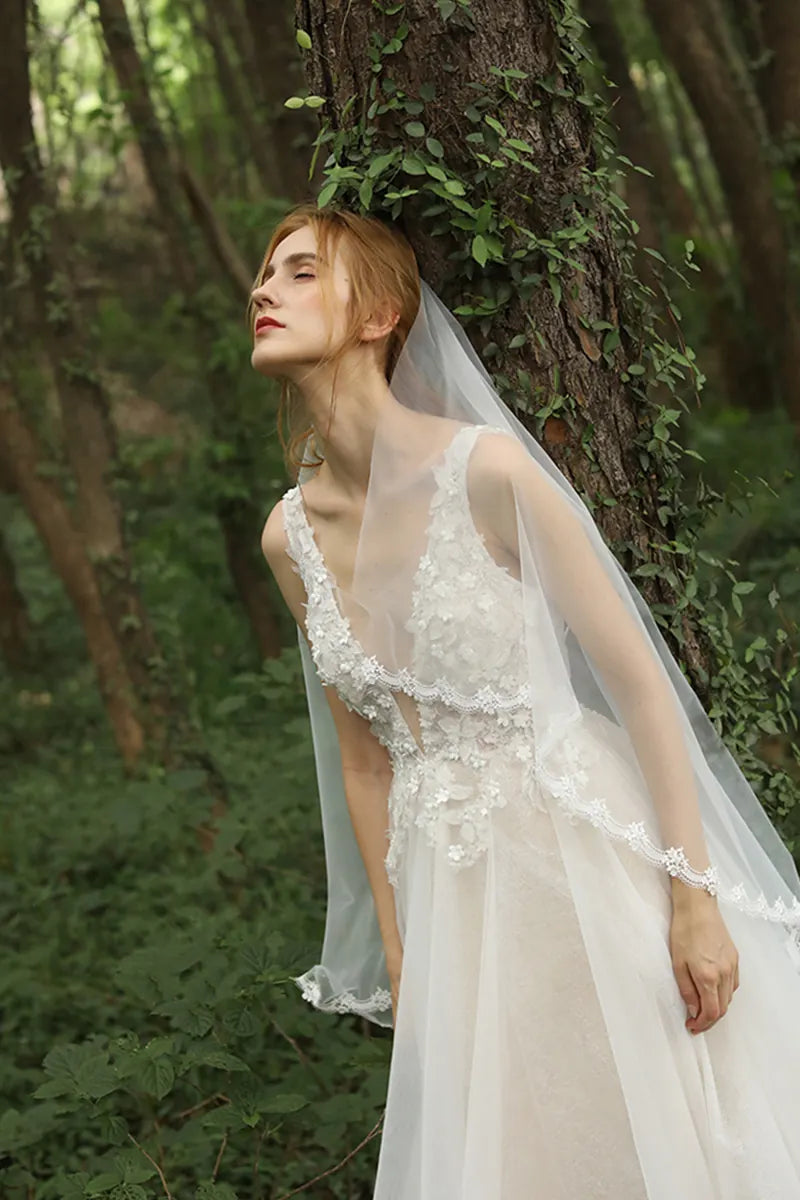 Voile Mariée Dentelle Mi-Long avec Bordure Chic