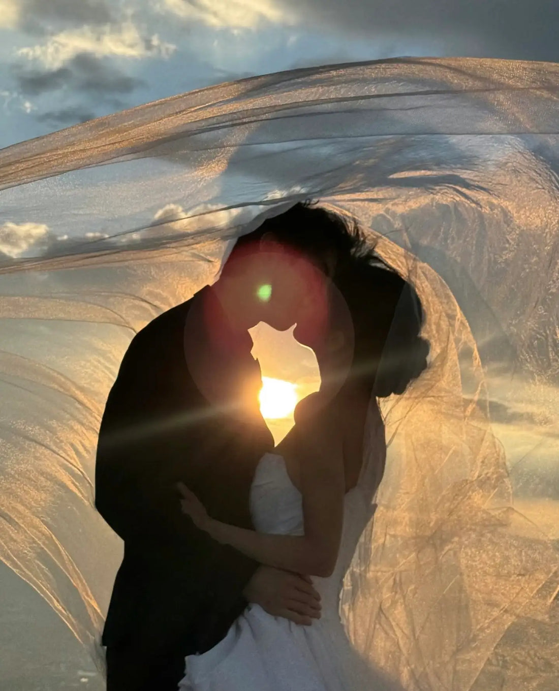 Robe de Mariée Romantique Bohème : Pourquoi le Bohème Sublime le Romantisme ?