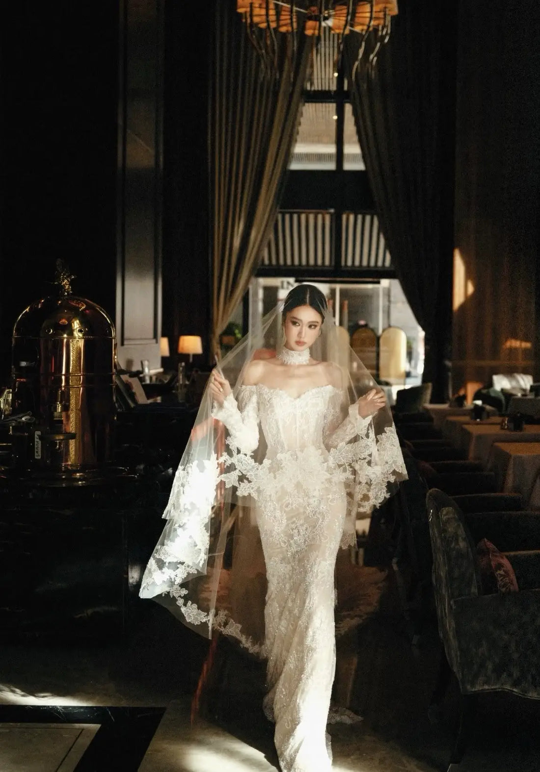 Robe de Mariée Col Bardot Bohème : Le Guide Complet