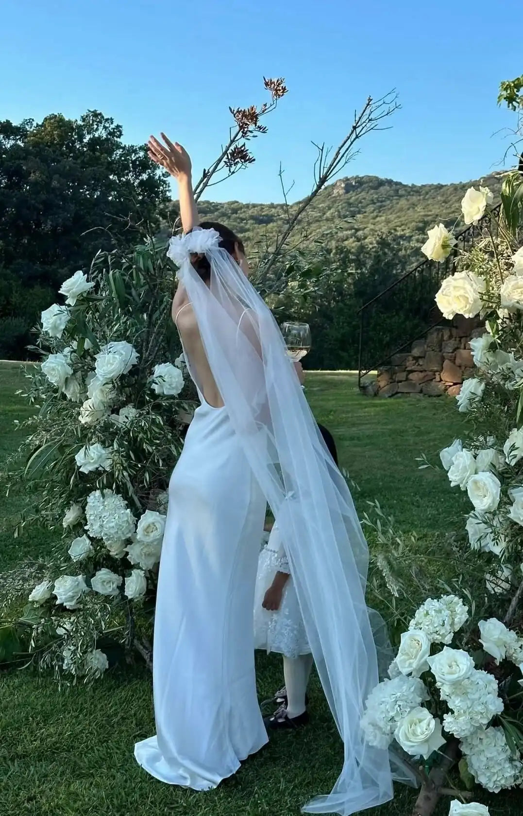 Robe de Mariée Bohème : Quelle coupe pour votre morphologie ? (Guide 2026)