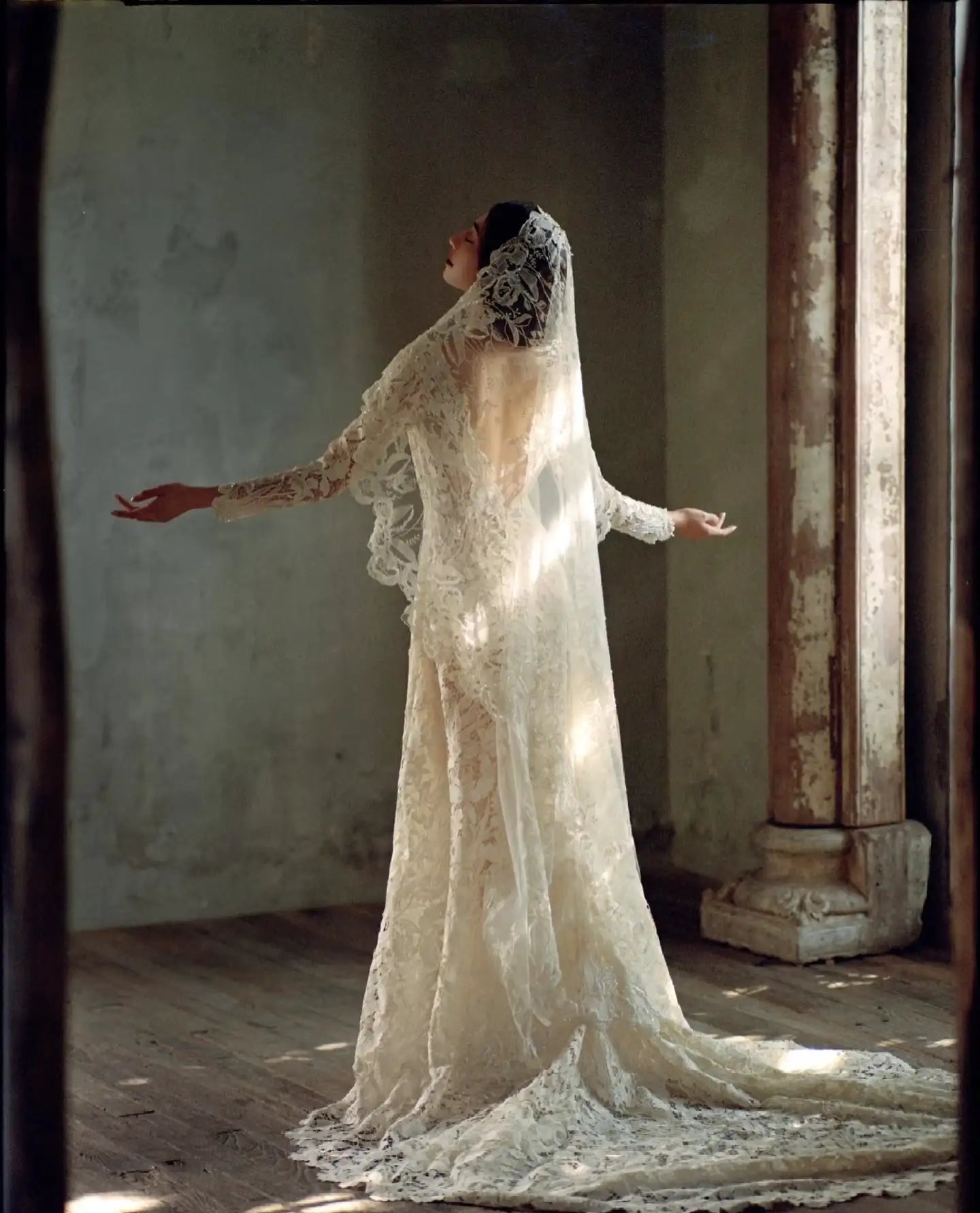 Robe de Mariée Manche Longue, Mi-Longue ou Courte ? Comment Choisir Selon Votre Style