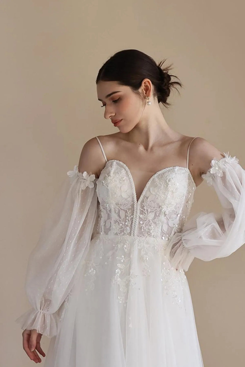Manches amovibles de mariage en tulle plumetis avec fleurs 3D blanches