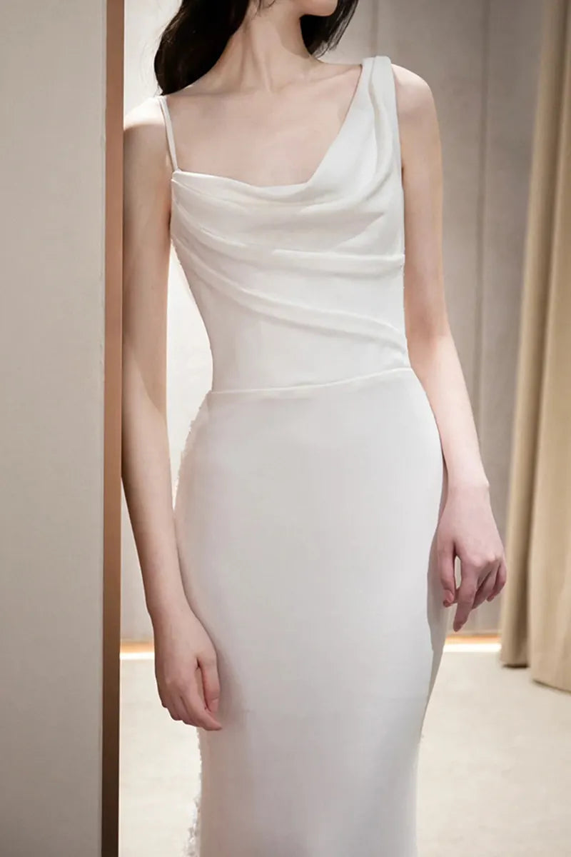 Robe Fluide Mariée avec Traîne Paillette Col Drapé  - col bateau délicat