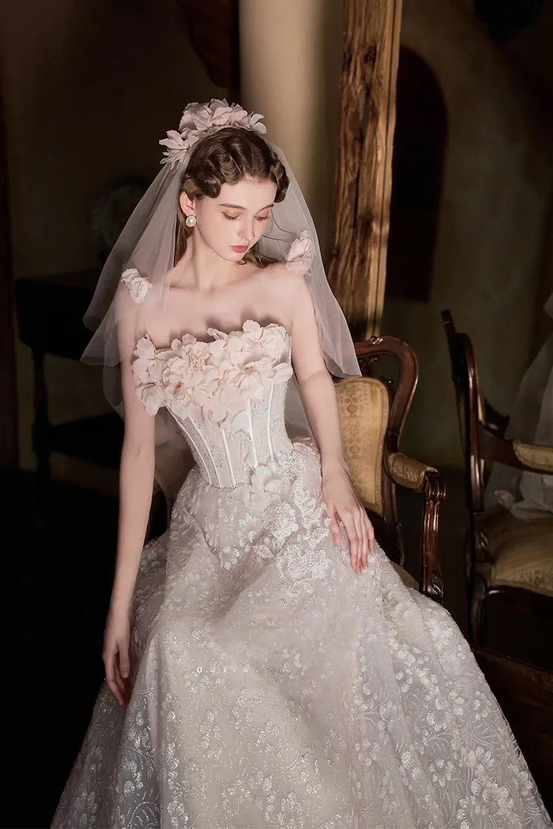 Robe de mariée princesse volumineuse avec paillettes et fleurs 3D