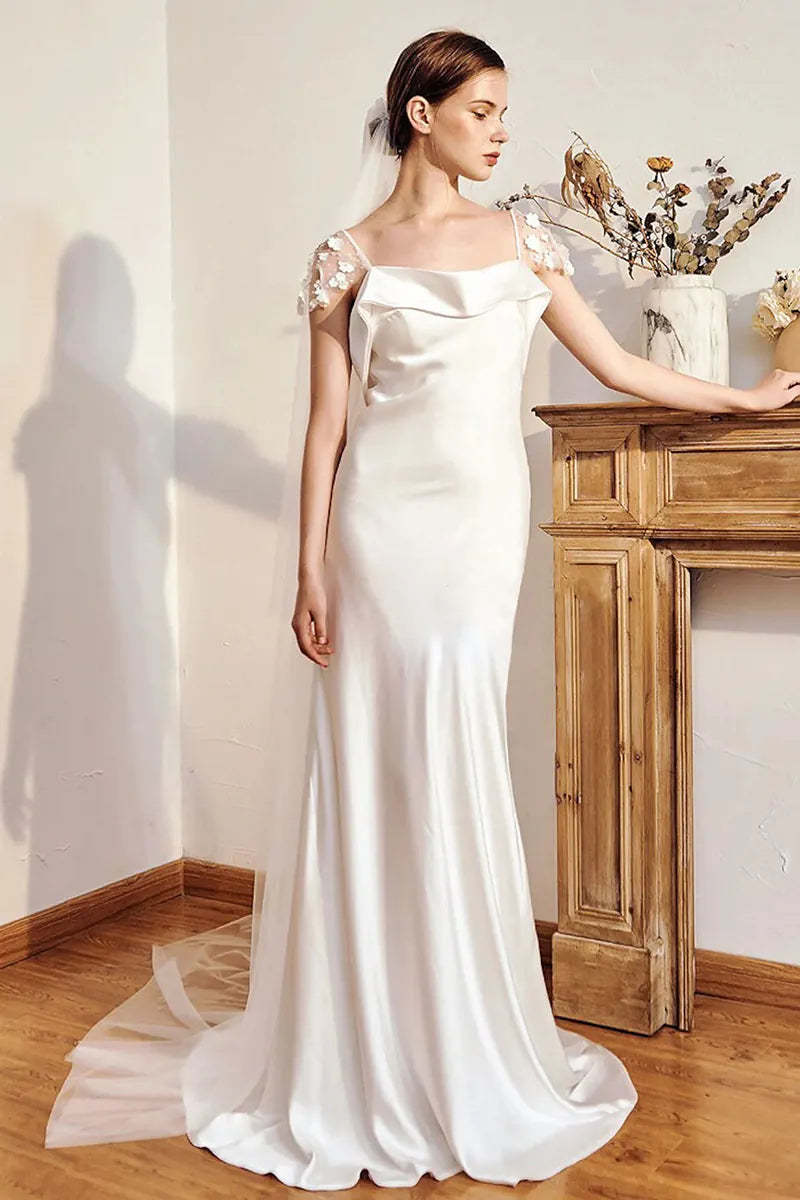 Une allure élégante et moderne garantie par la confection sur-mesure.