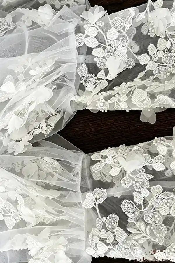 Transparence du tulle illusion et finitions de la double couche lanterne