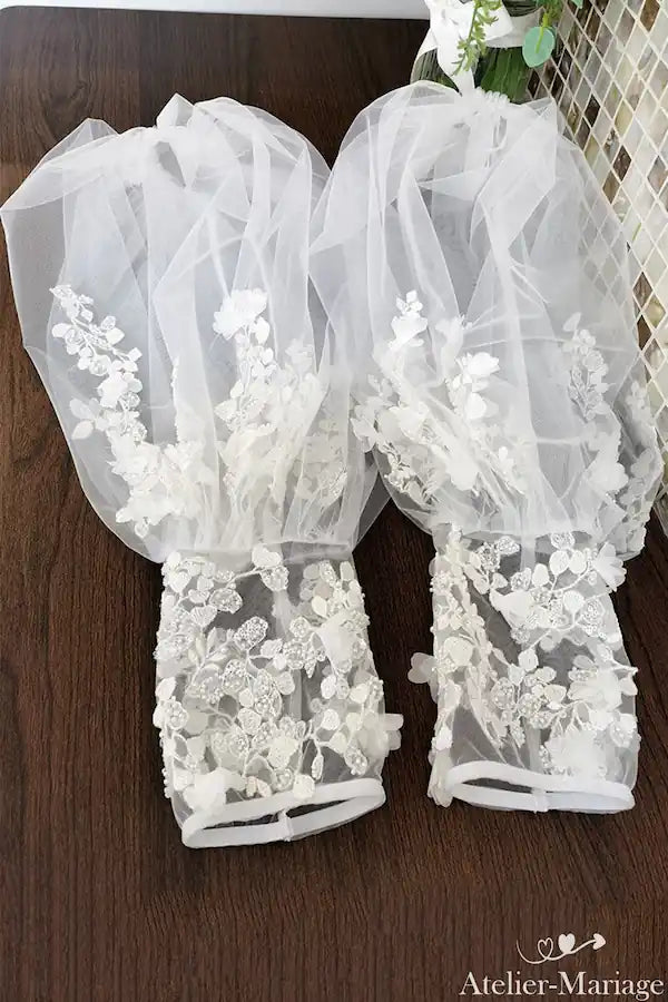 Vue d'ensemble paire de manches amovibles forme lanterne dentelle et tulle fleuri