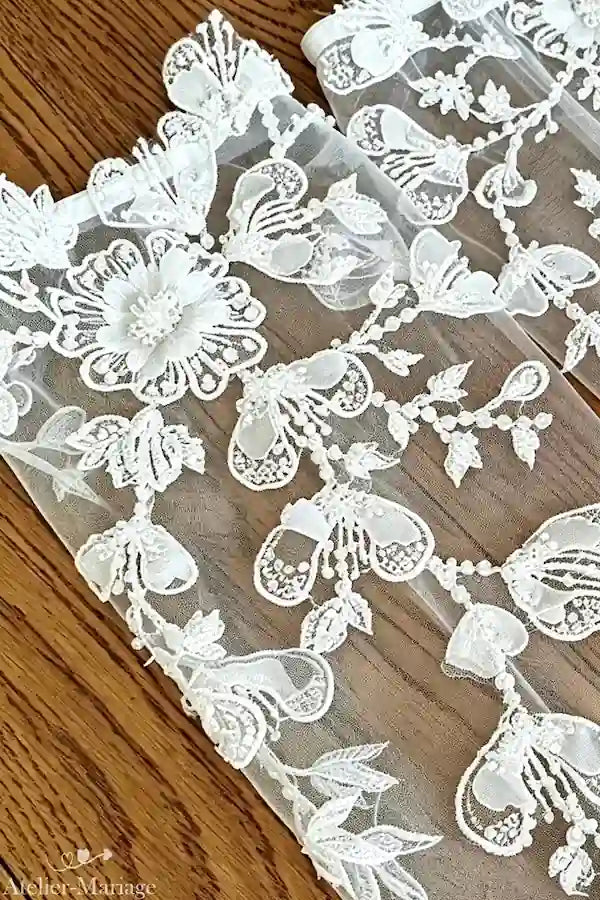 Paire de manches amovibles mariage en dentelle et tulle transparent à plat