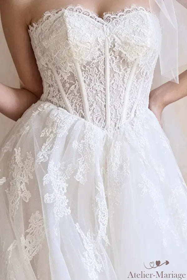 Robe de mariée bohème bustier en dentelle florale, cousu à la main, Atelier-Mariage