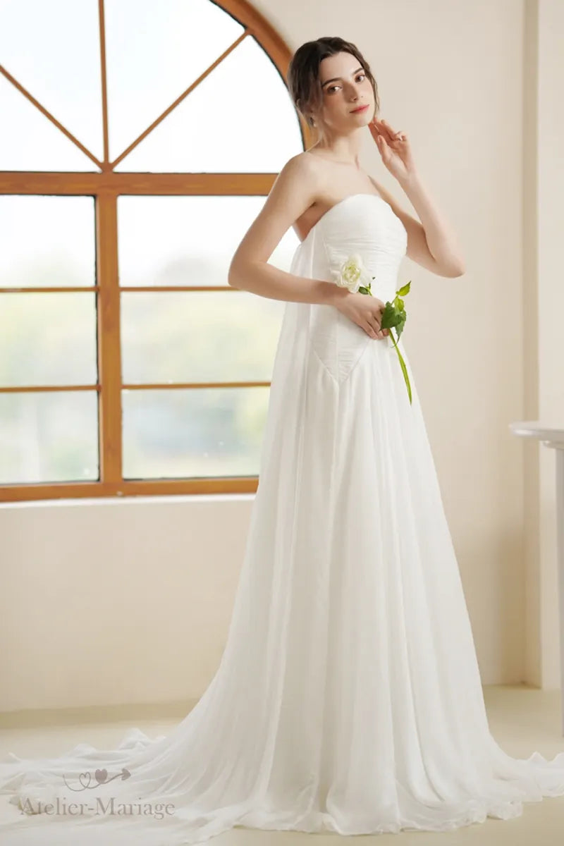Robe de mariée bohème fluide en mousseline élégante