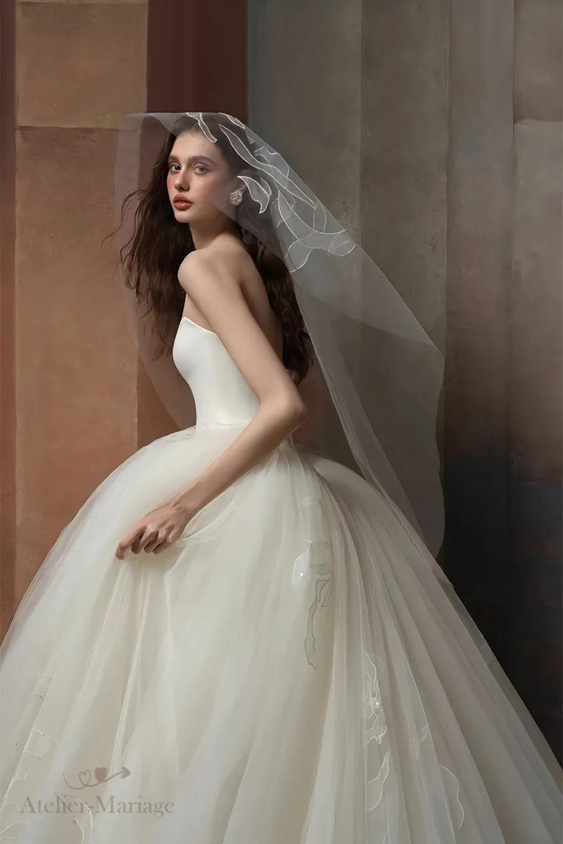 Robe de Mariée Bohème Romantique Princesse Premium - profil élégant