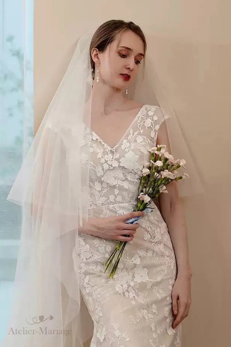 Robe de mariée bohème vintage en dentelle dos nu avec voile