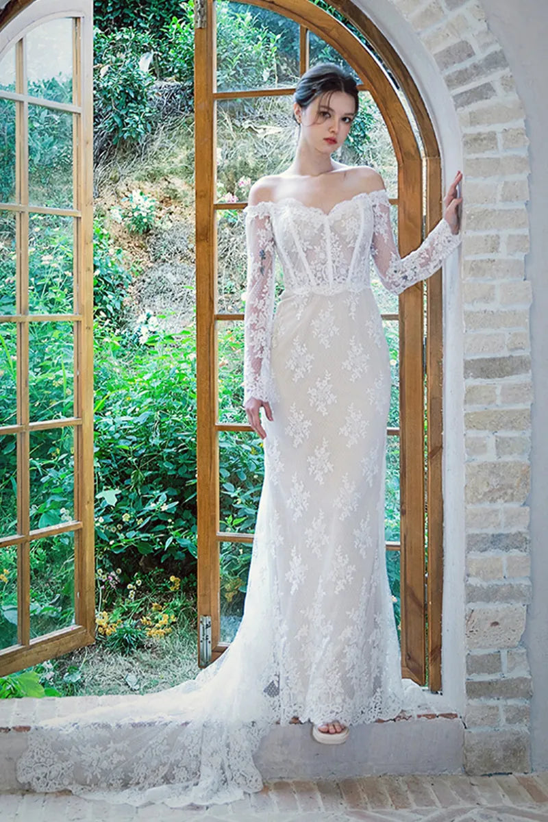 Robe de mariée en dentelle bohème avec manches longues et corset