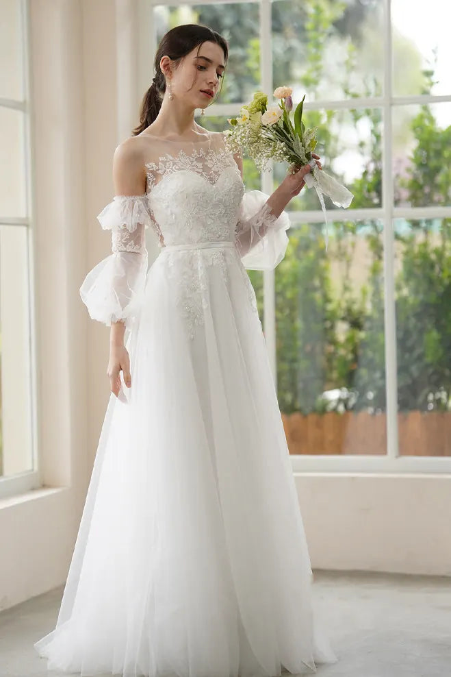 Robe de mariée ultra-légère (0,8kg) parfaite pour un mariage sur la plage.