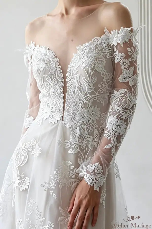 Robe de mariée sur mesure à manches longues en tulle et dentelle