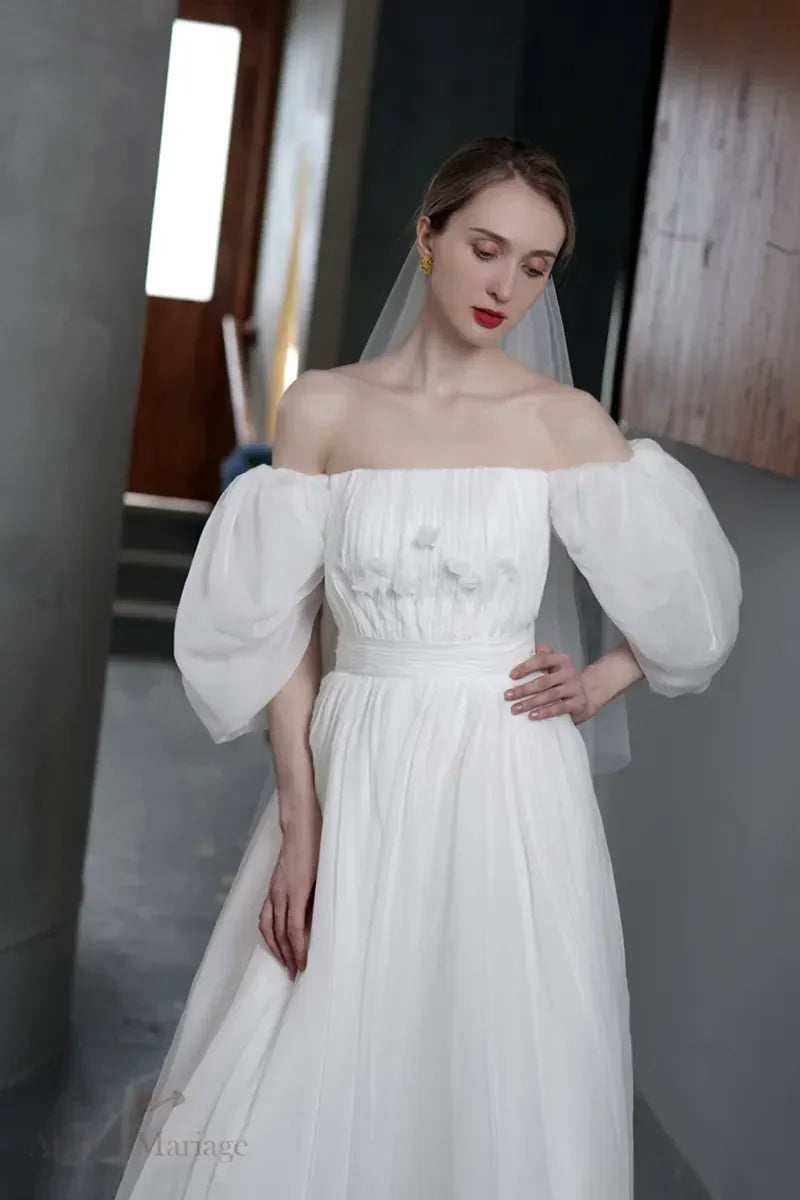 Robe de mariée bohème en mousseline à épaules dénudées élégante