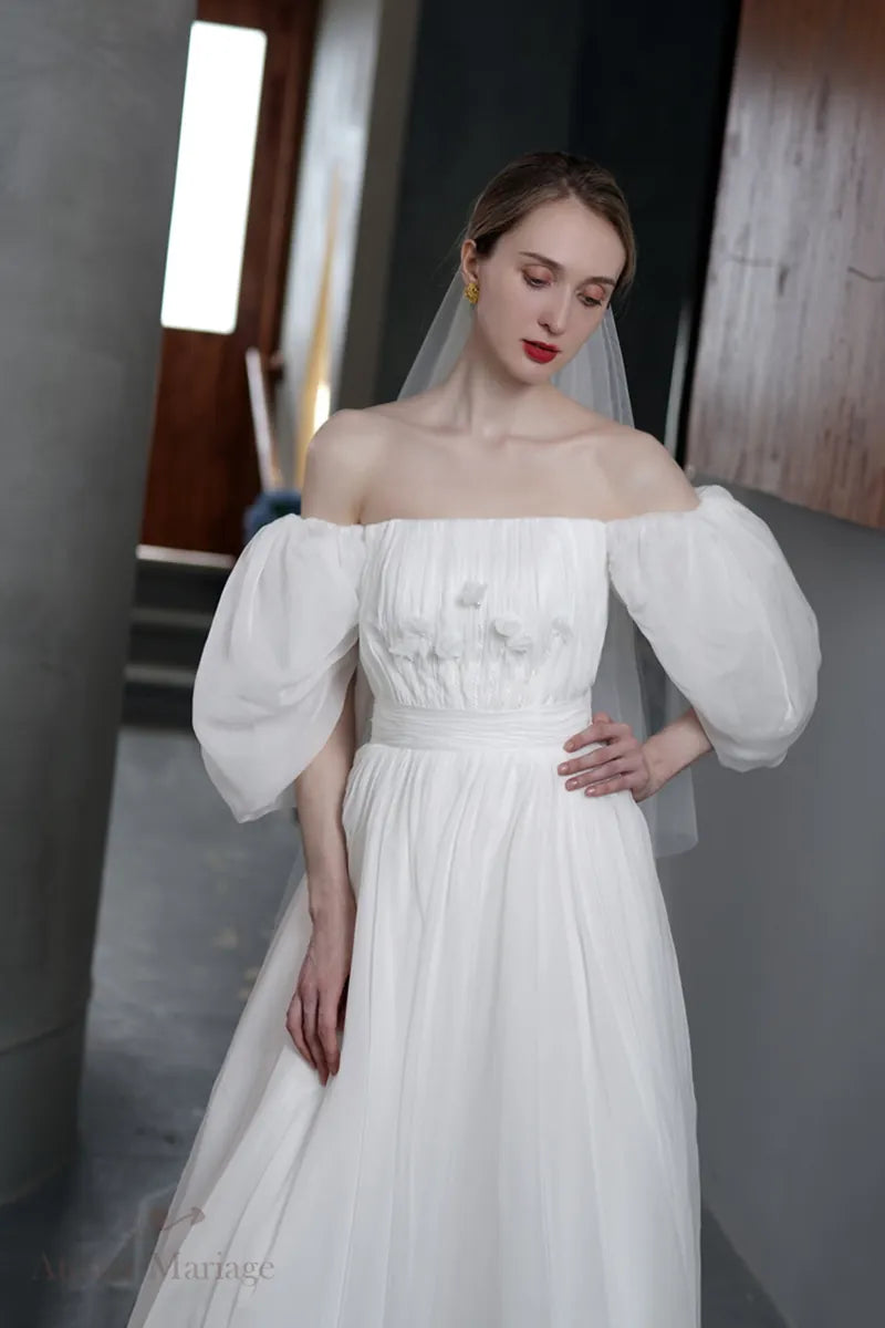 Robe de mariée bohème en mousseline à épaules dénudées élégante