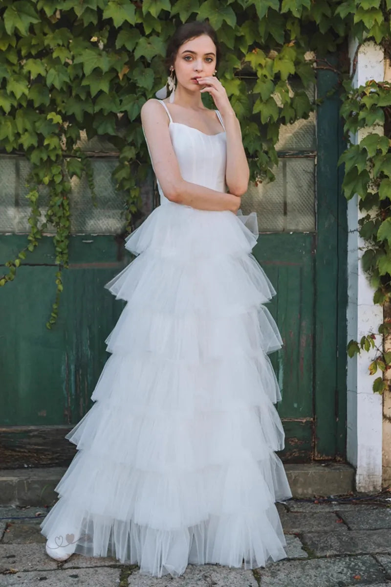 Robe de mariée princesse en satin et tulle multicouches élégante