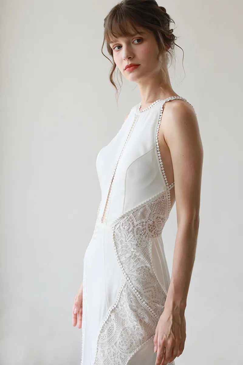 Robe de Mariée Satin et Dentelle Col Montant