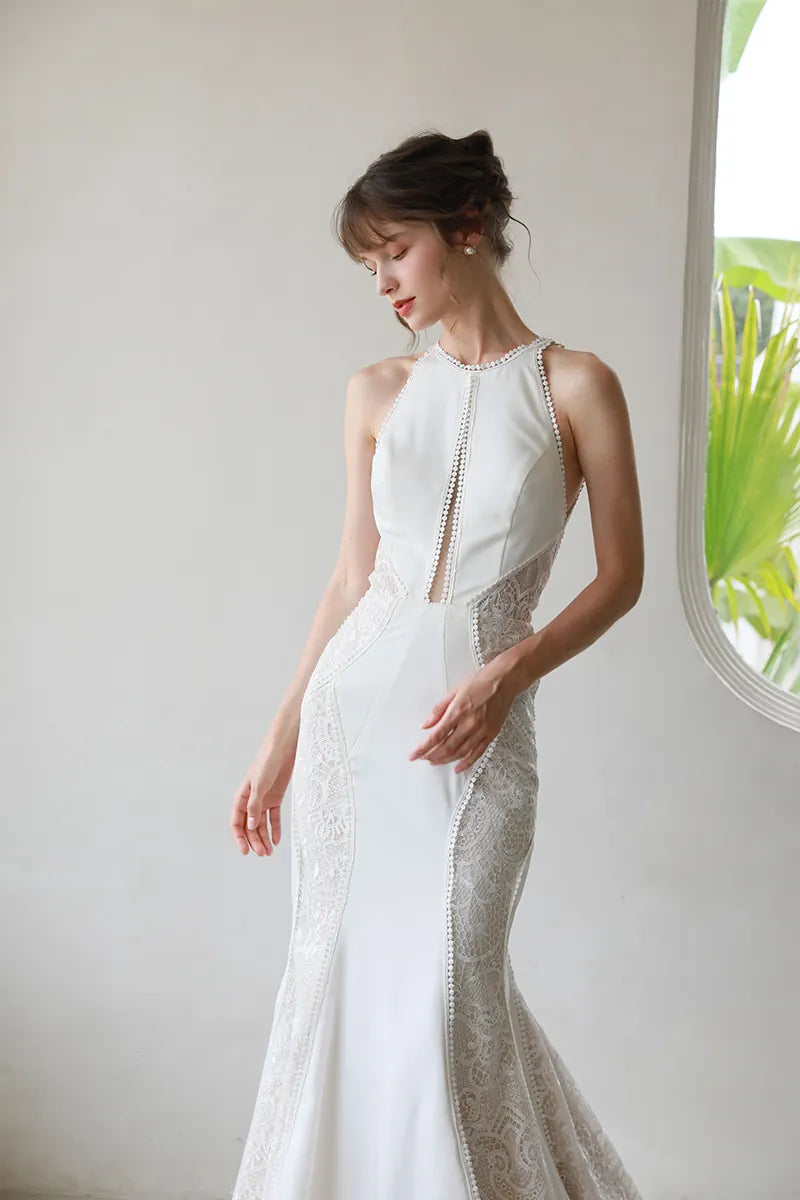 Robe de Mariée Satin et Dentelle Col Montant