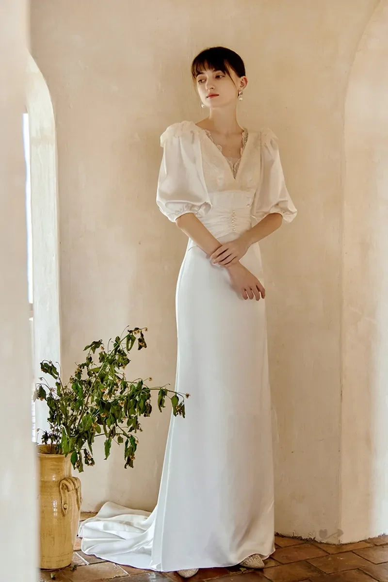 Robe de mariée en satin de soie avec dentelle vintage