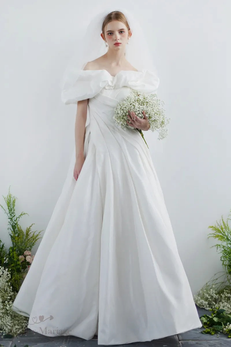 Robe de mariée en soie taffetas à épaules dénudées élégante
