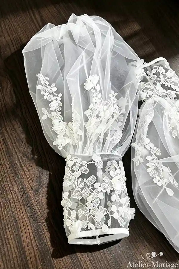 Zoom poignets brodés fleurs en relief 3D manches amovibles mariage